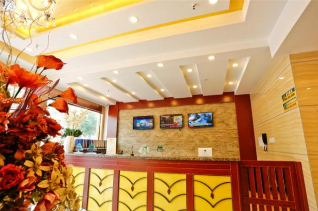 GreenTree Inn Shenzhen Huanggang Port Futian South Road Express Hotel - New Territories