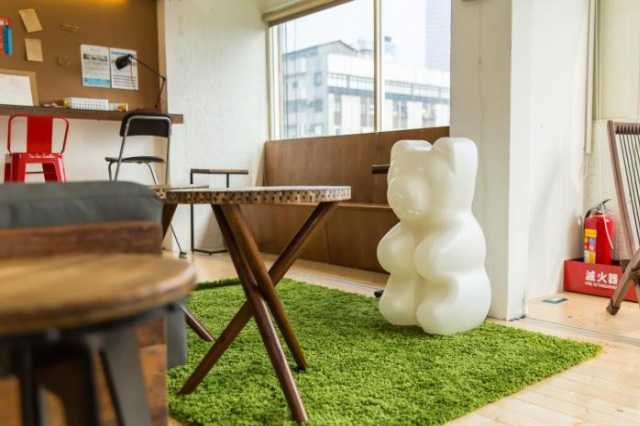 Mr. Lobster's Secret Nest Design Hostel - Taipei