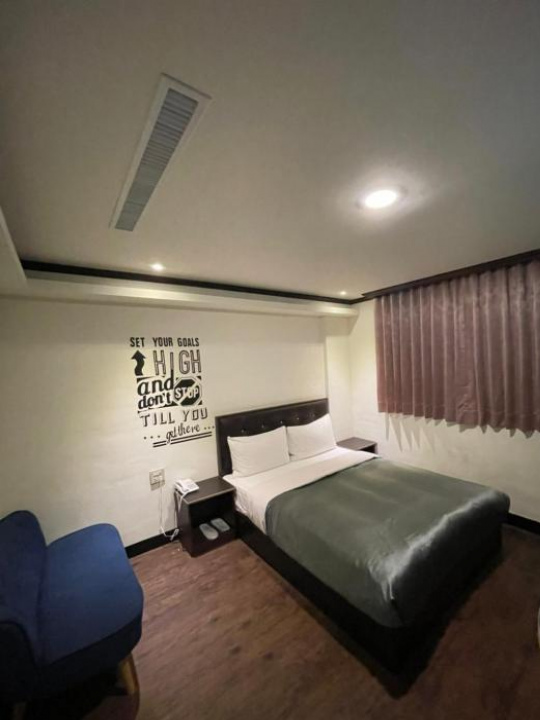 Holiday Business Hotel - Taitung City