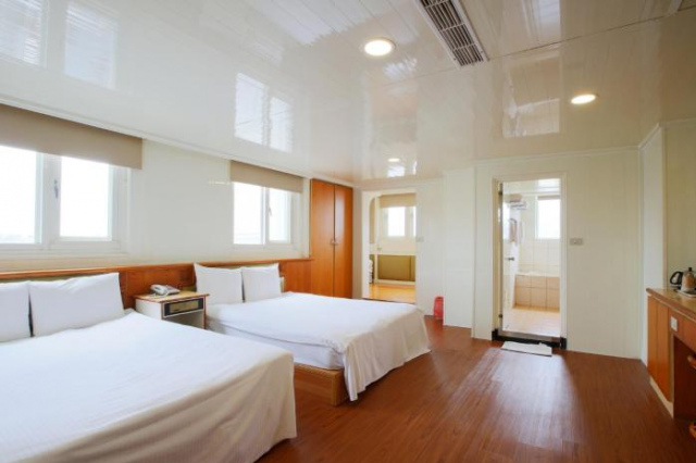Lion Hotel - Luodong Township