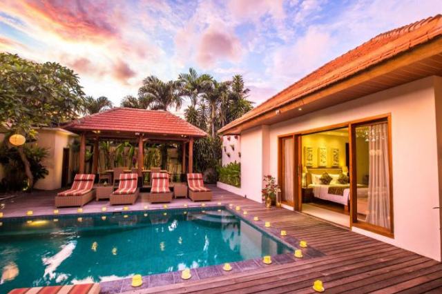 Villa Seriska Dua Sanur, Spacious 4BR Private Pool Villa with Private Cook, Spa & Tour - Sanur