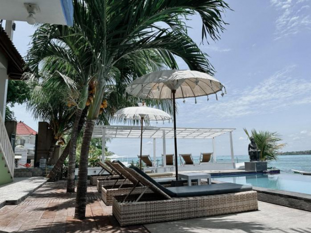 Aurora Beach View Inn - Lembongan Island
