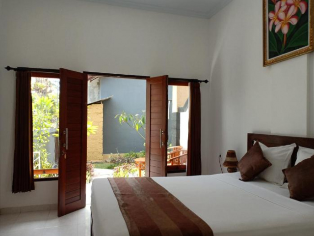 Dwiki Putra Home Stay - 倫邦岸島