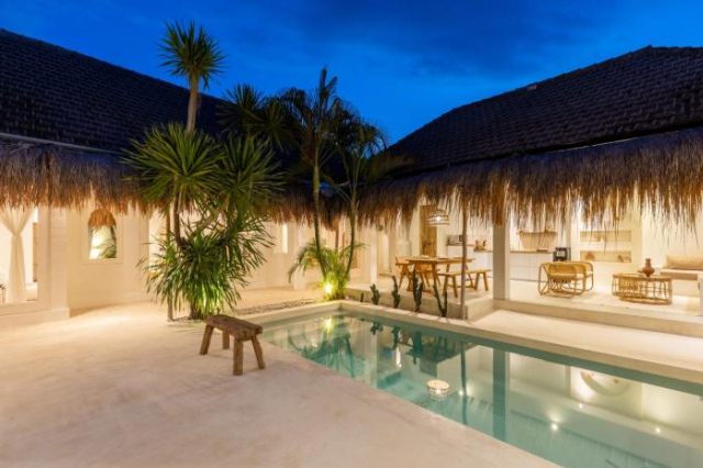 Villa Casa Bocami Canggu by Azure, Near Finns - Canggu
