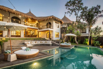 Outstanding Villas Complex 9BR Canggu w/ Staff