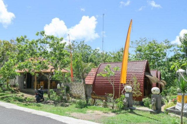 Bougainvillea Bungalow - Nusa Penida