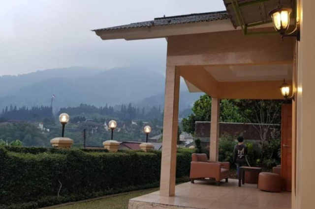 Bobo Queen House 3 (Villa Baba II) Mountain View - Puncak