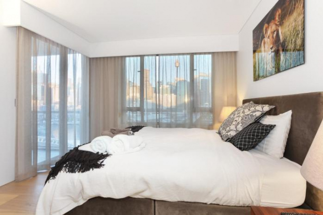 Darling Harbour Three-Bedroom Apartment - Sydney