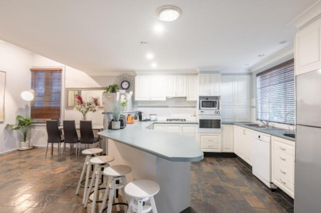 Boutique Private Rm situated in the heart of Burwood 5 - ROOM ONLY - Sydney