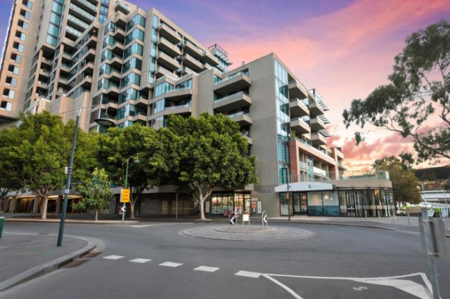 Waterfront Melbourne Apartments - Melbourne
