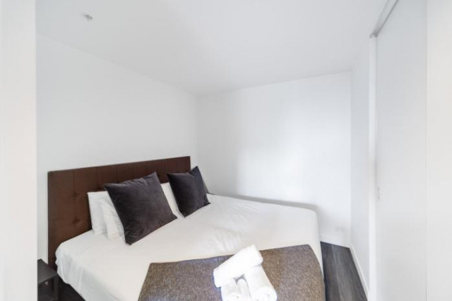 2 Bedroom Apartment with Stunning Views and balcony in Melbourne CBD - 墨爾本