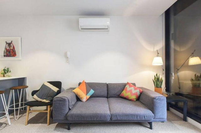 Spacious Brunswick Apartment - Melbourne