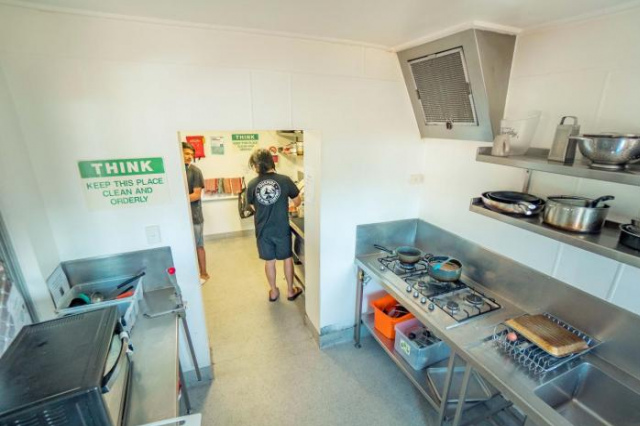 Somewhere To Stay Backpackers - Brisbane
