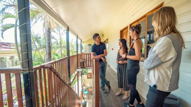Somewhere To Stay Backpackers - Brisbane