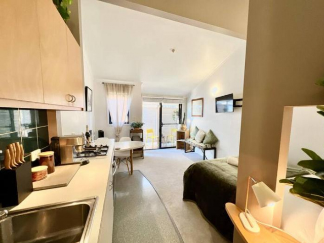 Central & Spacious New Farm Pad w/ great amenities - Brisbane