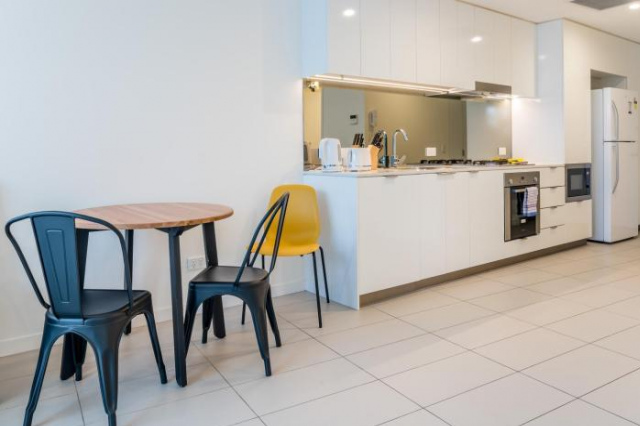 Chic Inner City Position 2 bedroom apartment with Parking By Serain Residences - 布里斯本
