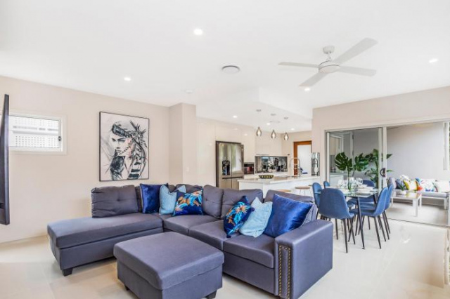 Park Avenue Luxe Townhouse Brand New Sleeps 9 - 布里斯本
