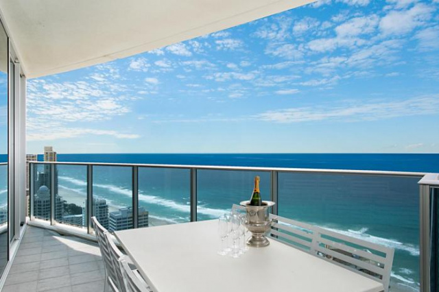 H Residences in Orchid managed by GCHS - 黃金海岸