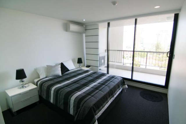 Genesis Apartment Hotel - Gold Coast