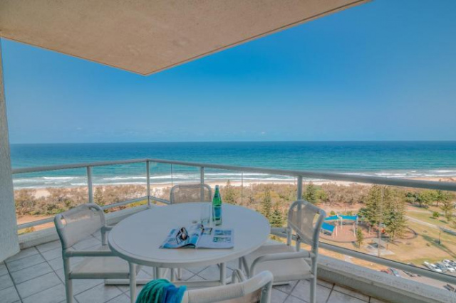 Carmen Seaside Hotel - Gold Coast