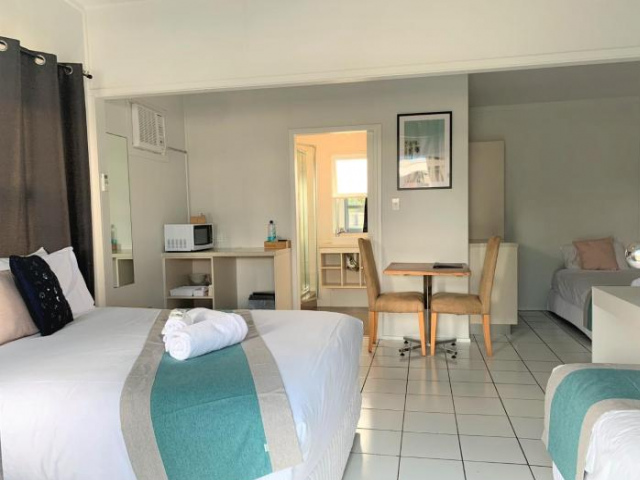 Aqua Blue Motel - Gold Coast