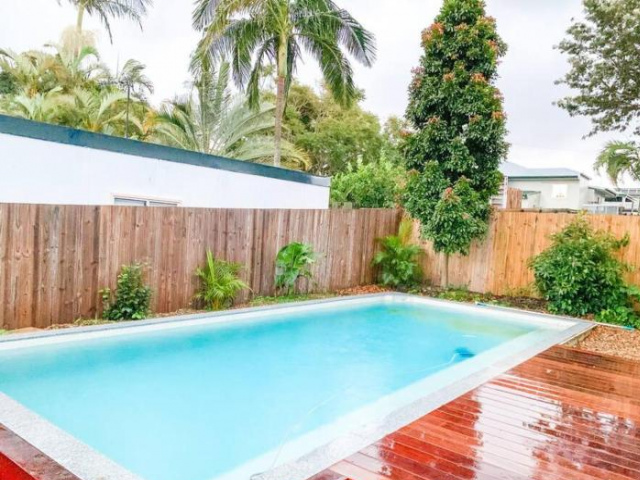 Cottage Style Home with a Pool - Gold Coast
