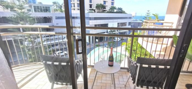 Sea View Apartment in the Heart of Surfers Paradise - 黃金海岸