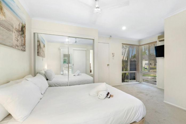 Emily Oasis - Gold Coast