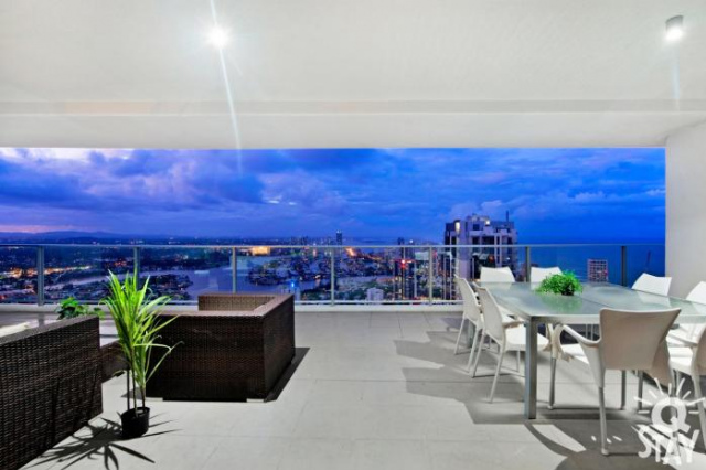 FAMILY 3 Bedroom Sub Penthouses OCEAN VIEW GETAWAY at Circle on Cavill - KIDS STAY FREE!!! - 黃金海岸