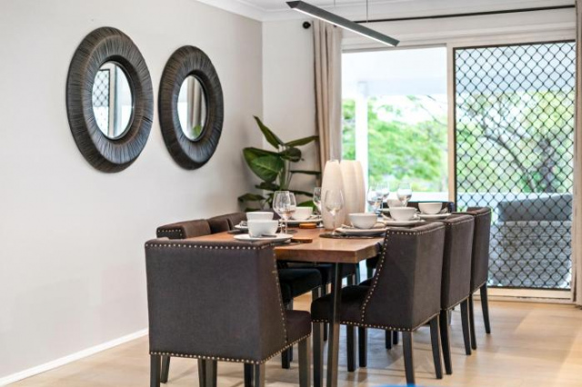 Parkwood House with Private Pool - Sleeps 12!! - 黃金海岸