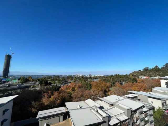 Stunning! Top Floor Roof Terrace 2 Car WiFi Wine - Perth