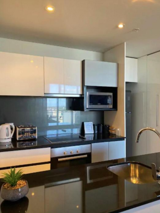 Location Location City Views Netflix Wifi Wine - Perth