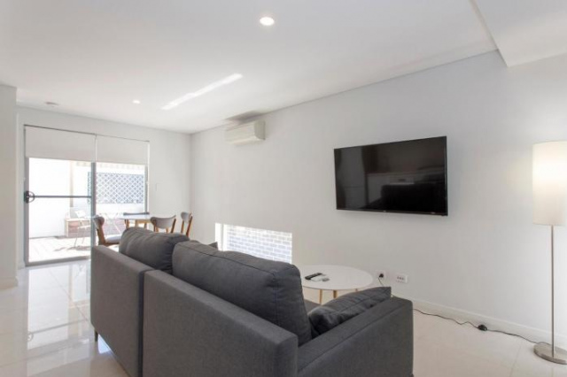 Stirling Apartment 1- Modern Central Apartment - Perth