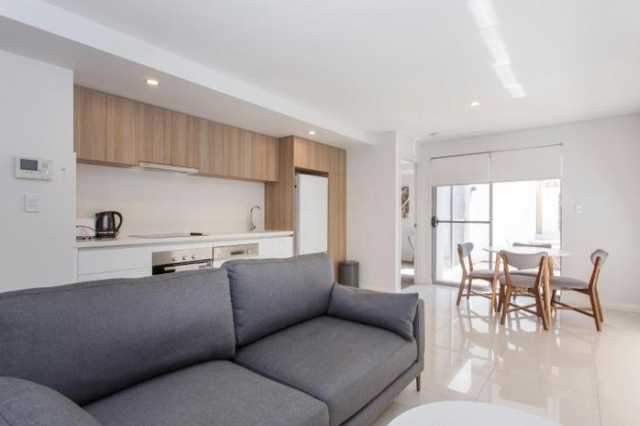Stirling Apartment 1- Modern Central Apartment - Perth