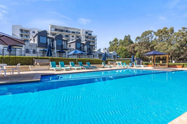 108 Simply Great Views Local Size - sleeps 2 - Perth