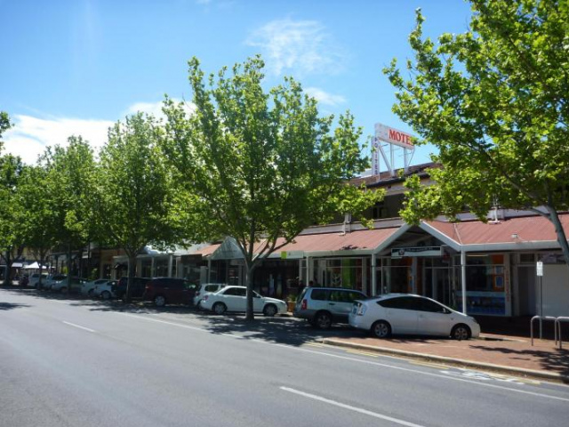 Adelaide Travellers Inn Backpackers Hostel - Adelaide