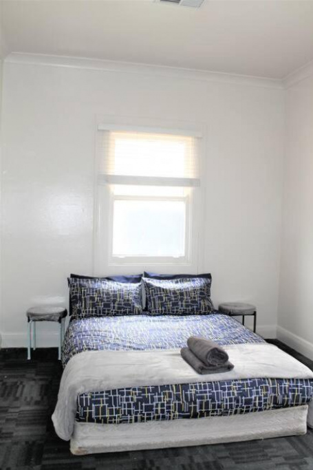 Entire 3BR Apt with Parking City - Adelaide