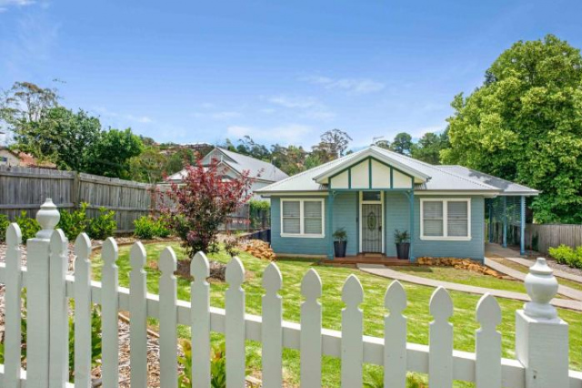 Sofia-Rose and Cottage - Katoomba