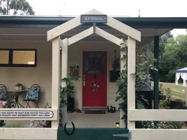 Kymmik Cottage - Tasmania