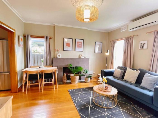 Stunning 3-bed home- close to shopping centers - Tasmania