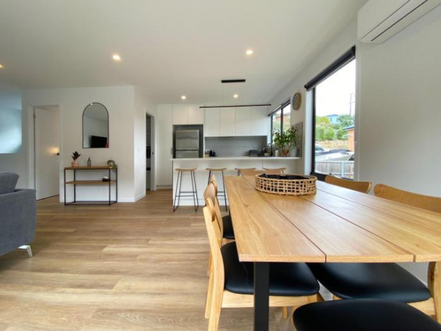 Albatross Rise - Modern Family Home - Tasmania