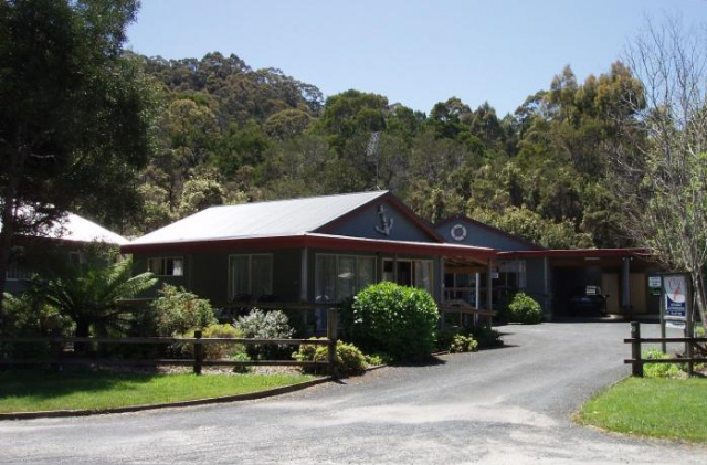 Cressy Accommodation Hotel - Tasmania