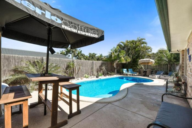 Sweetbrush Place - Sunshine Coast