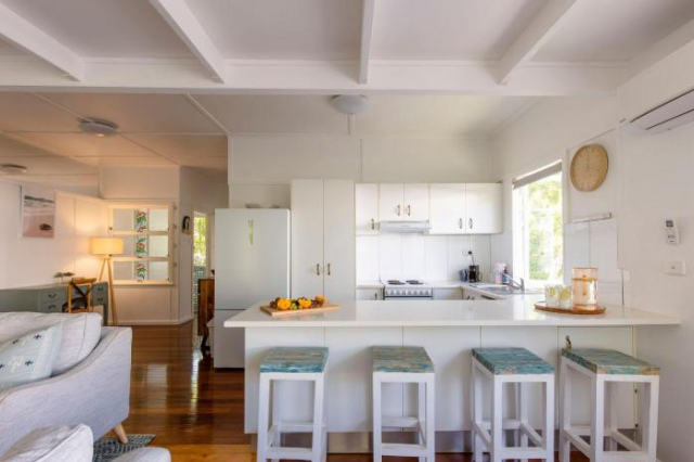 Charming Coastal Cottage - Sunshine Coast