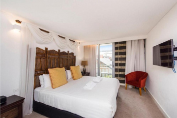 Boho Room in the City with Remarkable Rooftop