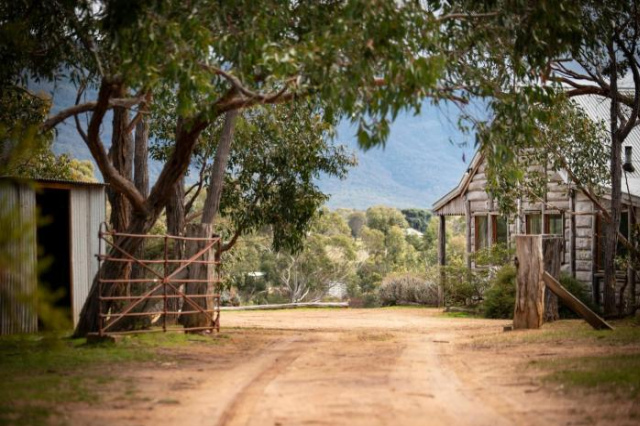 Grampians Pioneer Holiday House - Halls Gap