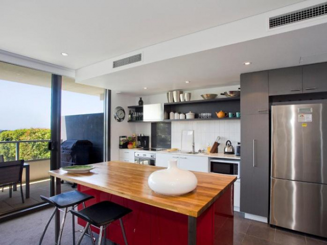 LORNE CHALET APARTMENT 10 - ask about midweek deals - Lorne