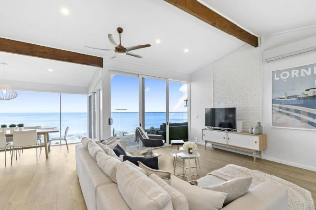 White Gables - Lorne
