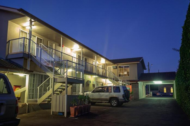 Mahogany Manor Motel & Apartments - Warrnambool