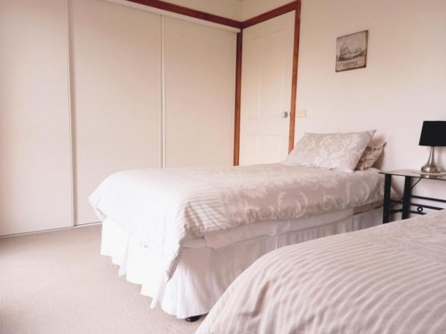 Central to CBD CoSheirm Apartments On Merri - Warrnambool